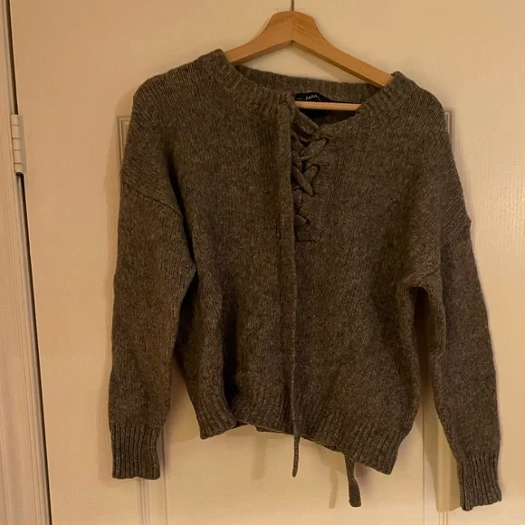 Zara Knit Medium Wool Sweater - Picture 1 of 4